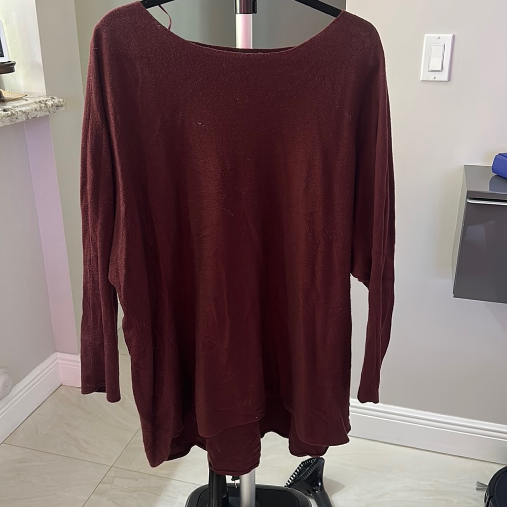 Maroon sweater